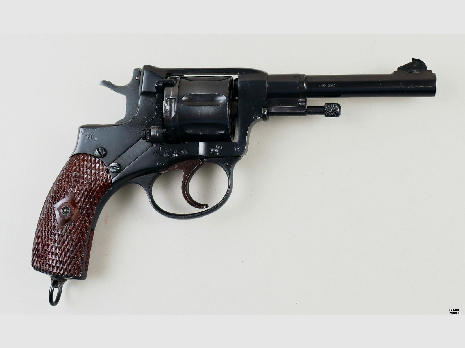 Revolver Arsenali Russi mod. Nagant 1895 cal. 7,62 mm matr. 622, immagine 3 di 10