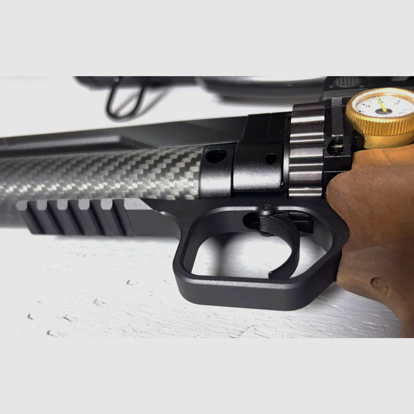 HUBEN GK 1 V3 en 5,5 mm o .22 Nuevo con súper accesorios PV 2400 €