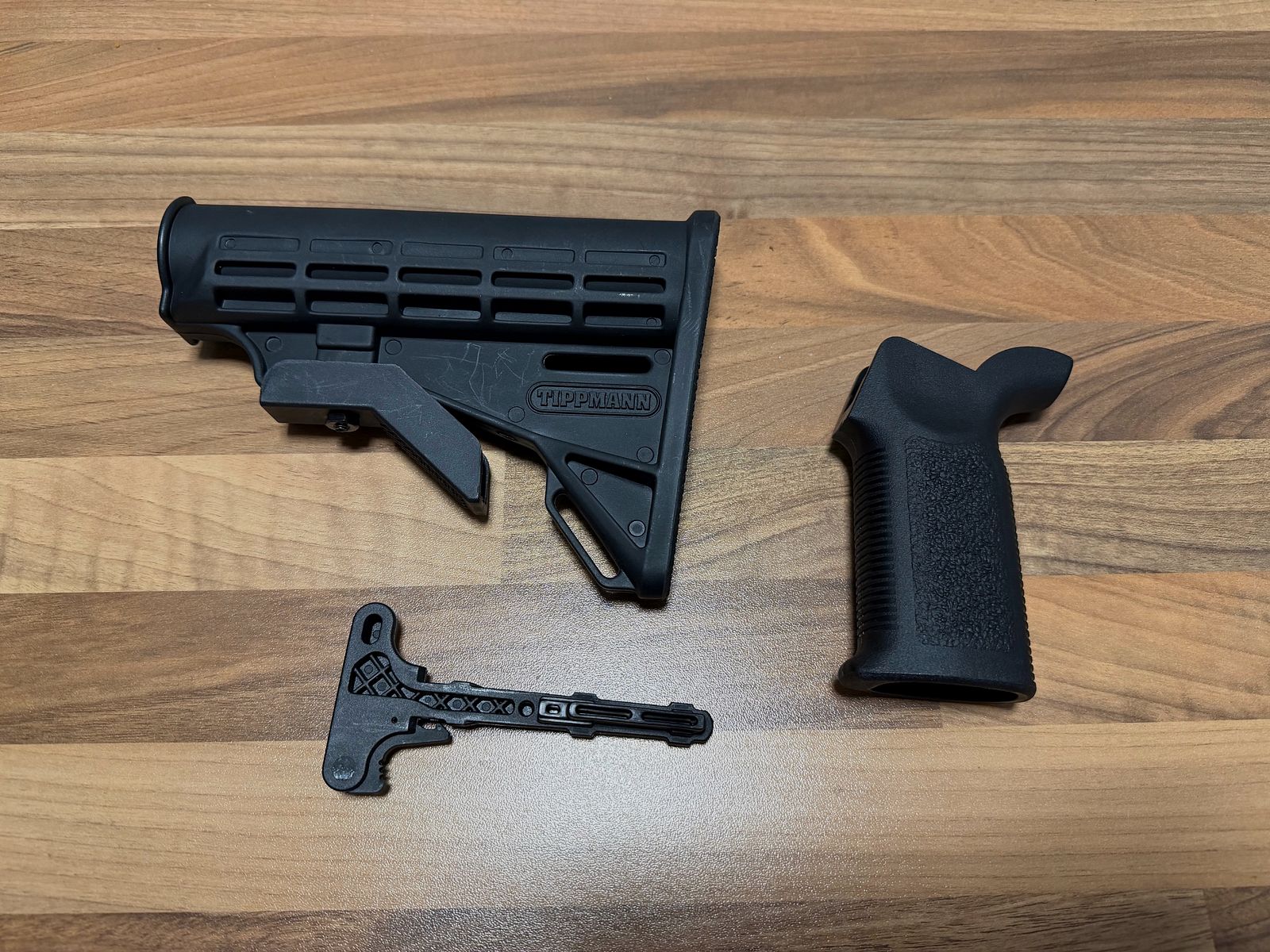 Tippmann M4-22 Möbel & Ladegriff