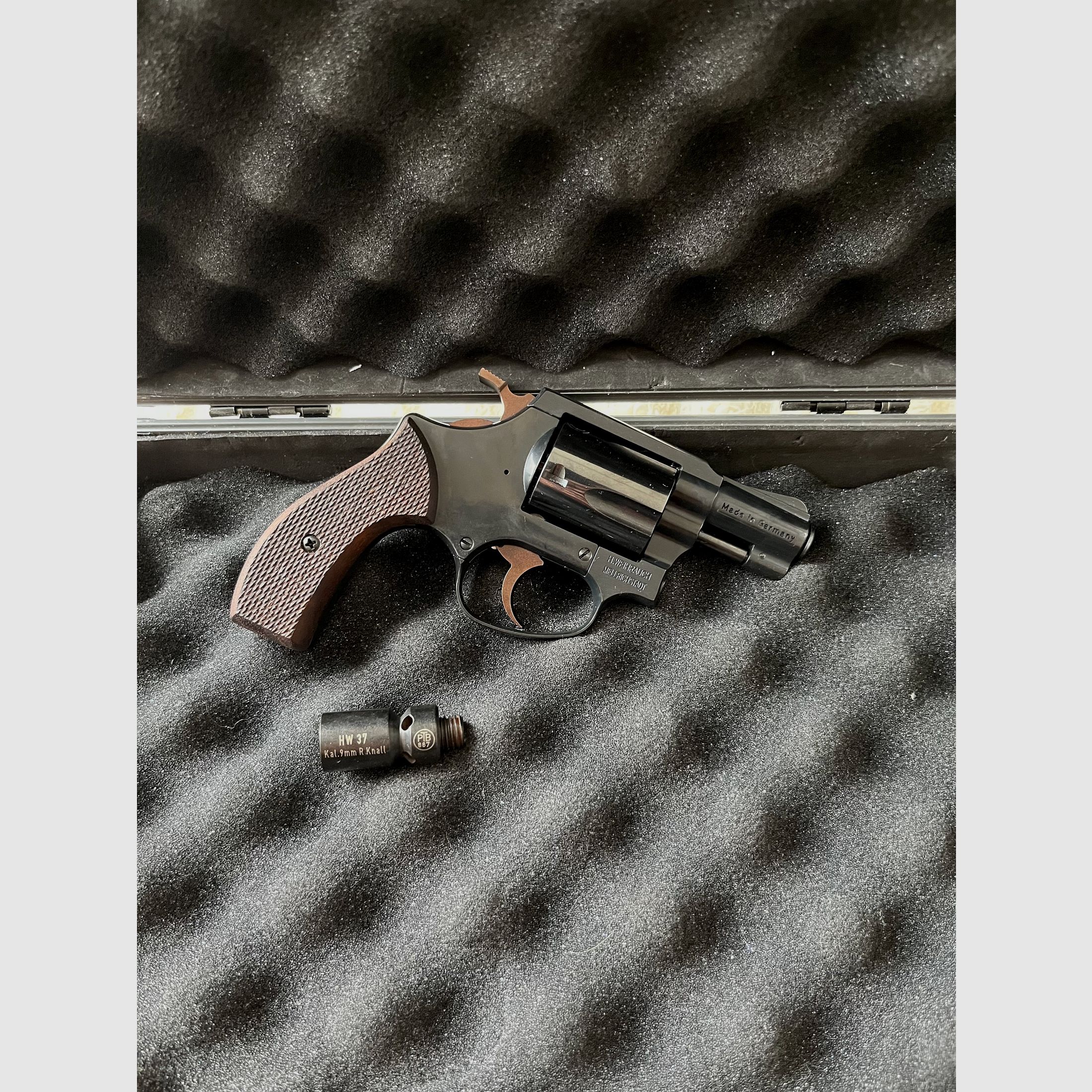 Weihrauch HW 37 brüniert Schreckschussrevolver inkl. Holzgriffschalen