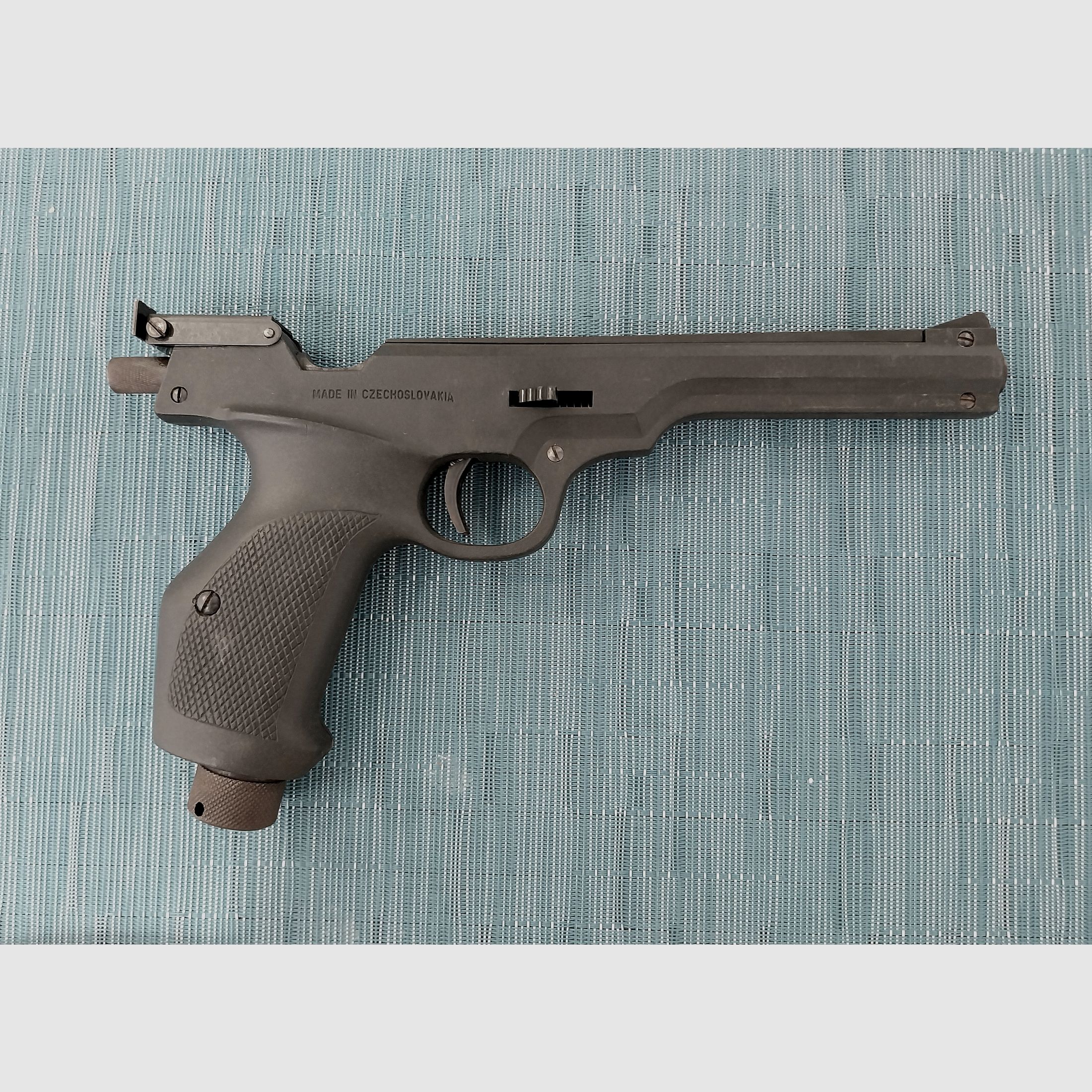 LOV 21 CO₂ Luftpistole Kal. 4,5 mm (.177)