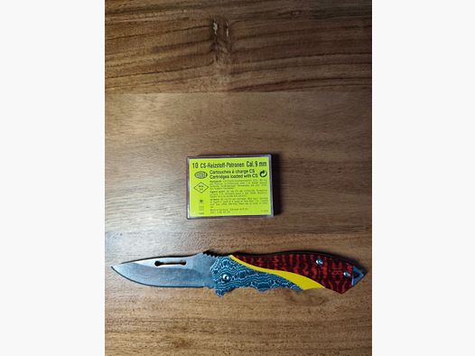 CS Gas Patronen 9mm Revolver von WADIE + Schönes Taschenmesser