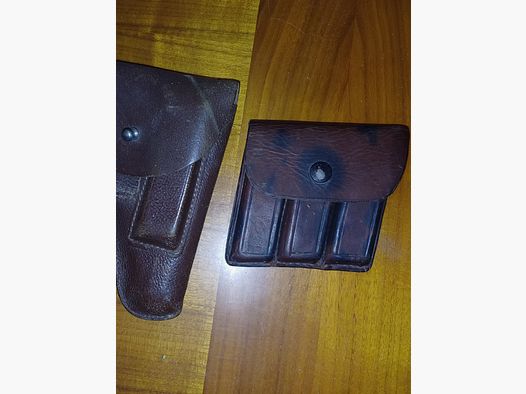 Pistol holster magazine pouch World War I World War II