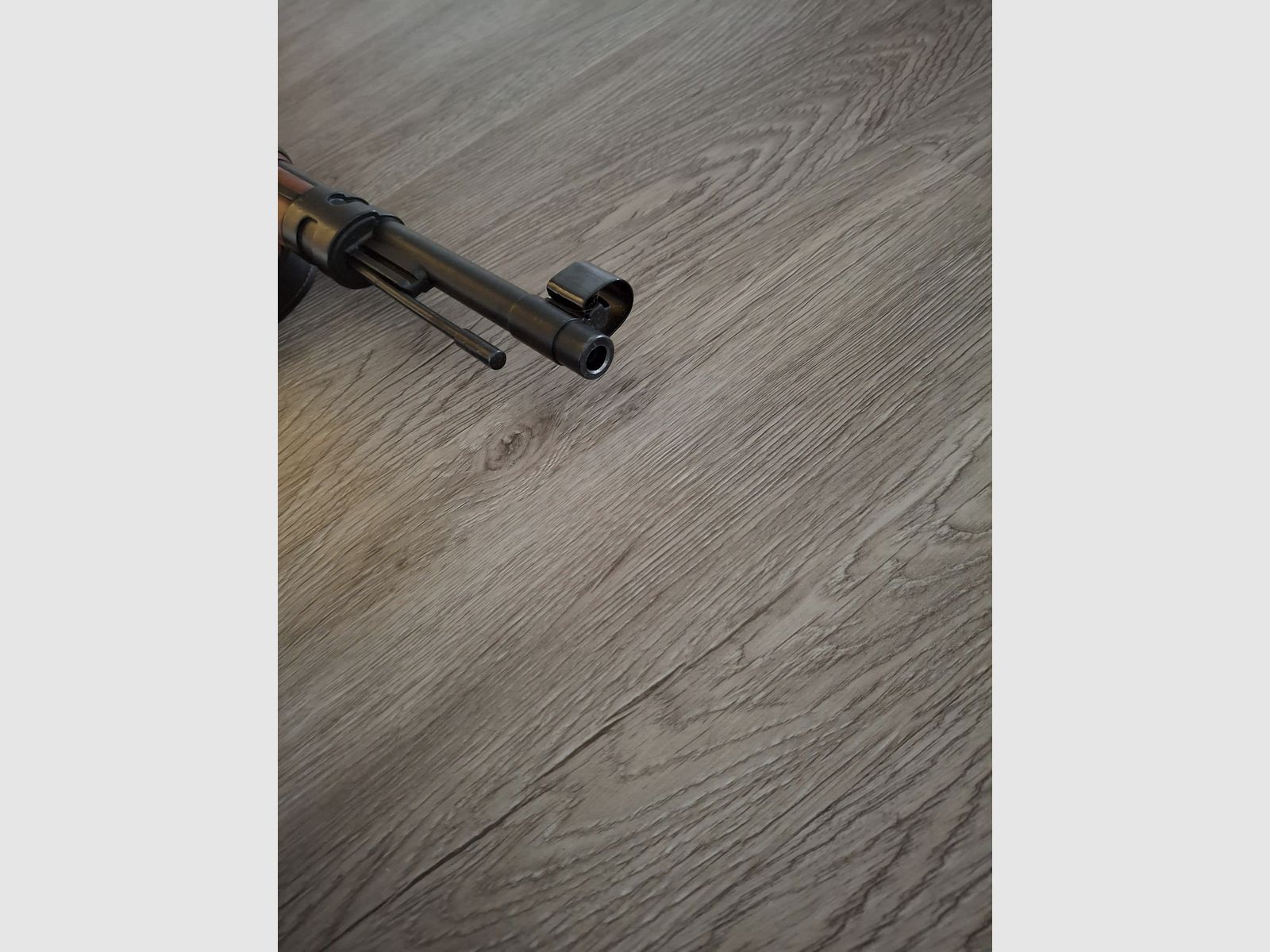 REPLICA MAUSER K98 CON CINTURÓN DENIX Rifle decorativo