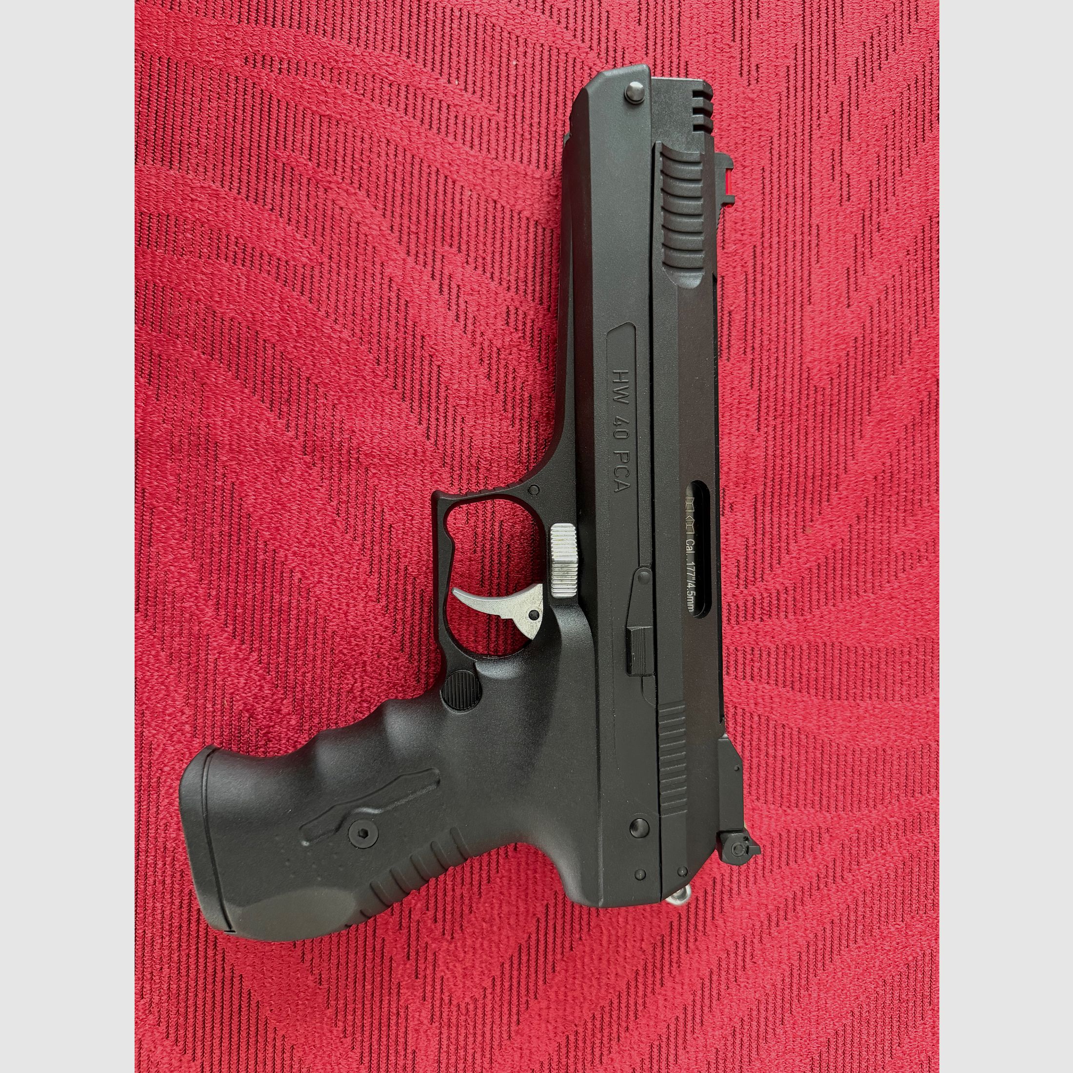 Weihrauch HW 40 PCA pistolet à air 4,5 mm