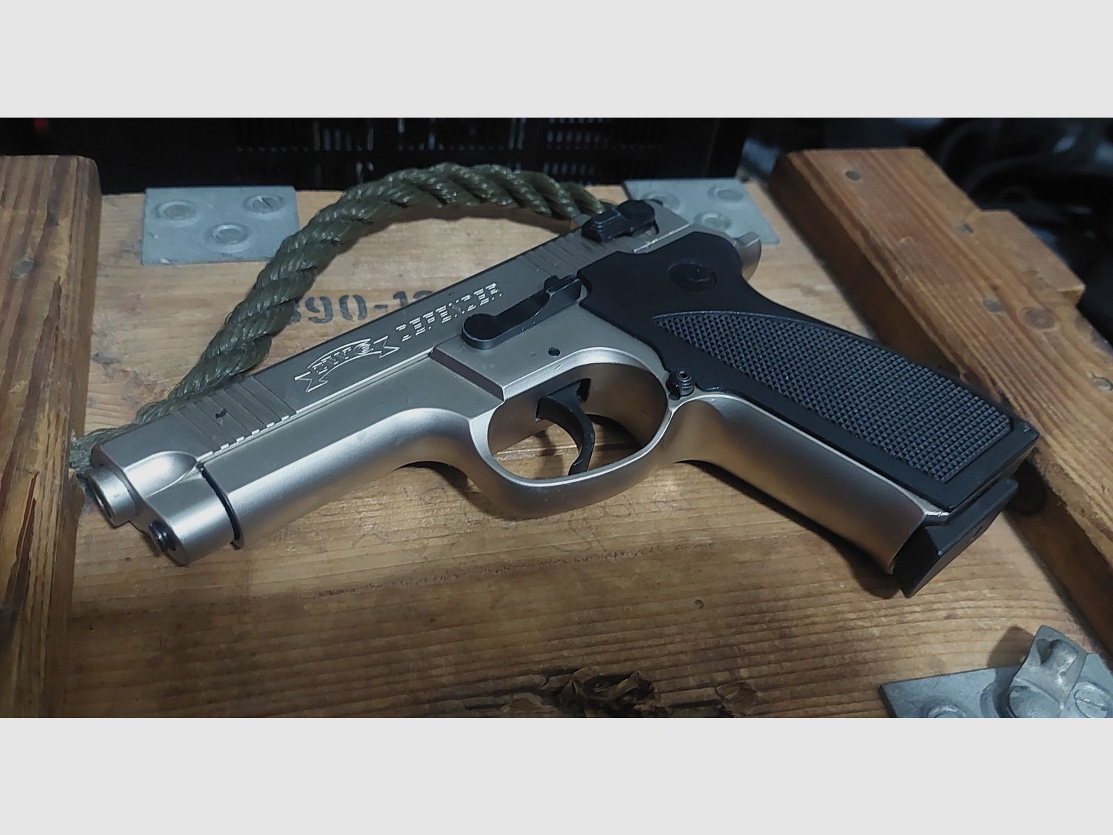 IWG Defender 9 mm P.A.K (PTB 727)