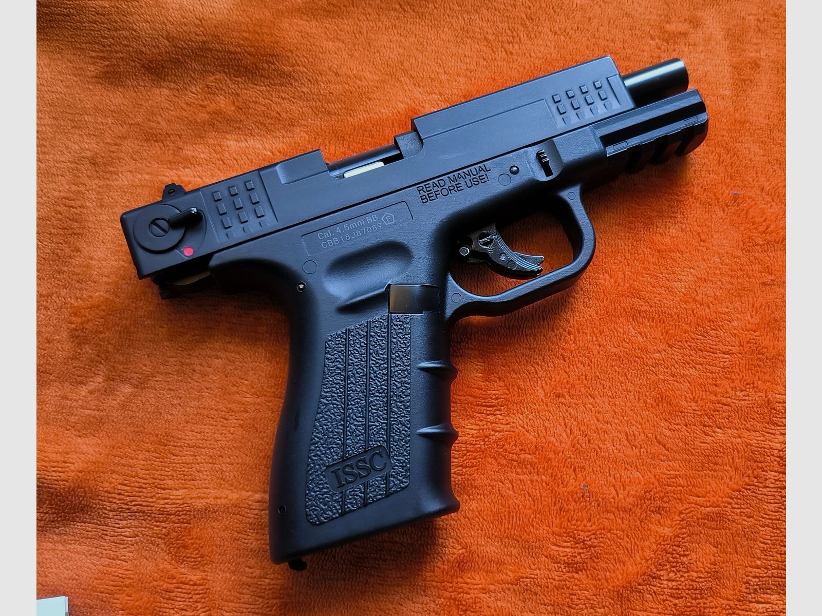 ISSC M22 CO2 Blow Back Pistool Topstaat met OVP