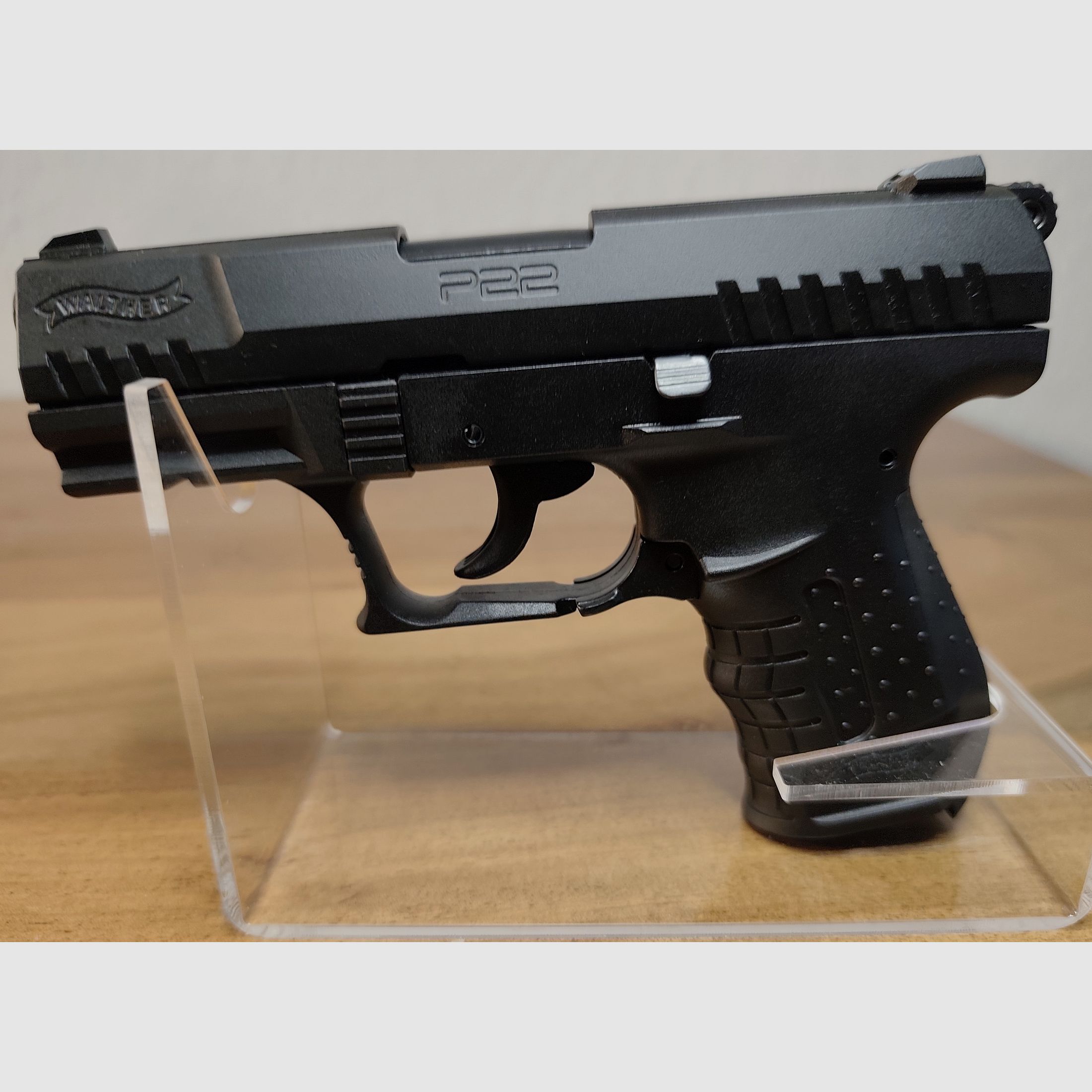 Walther P 22 czarny PTB 778 w stanie nowym OVP + amunicja