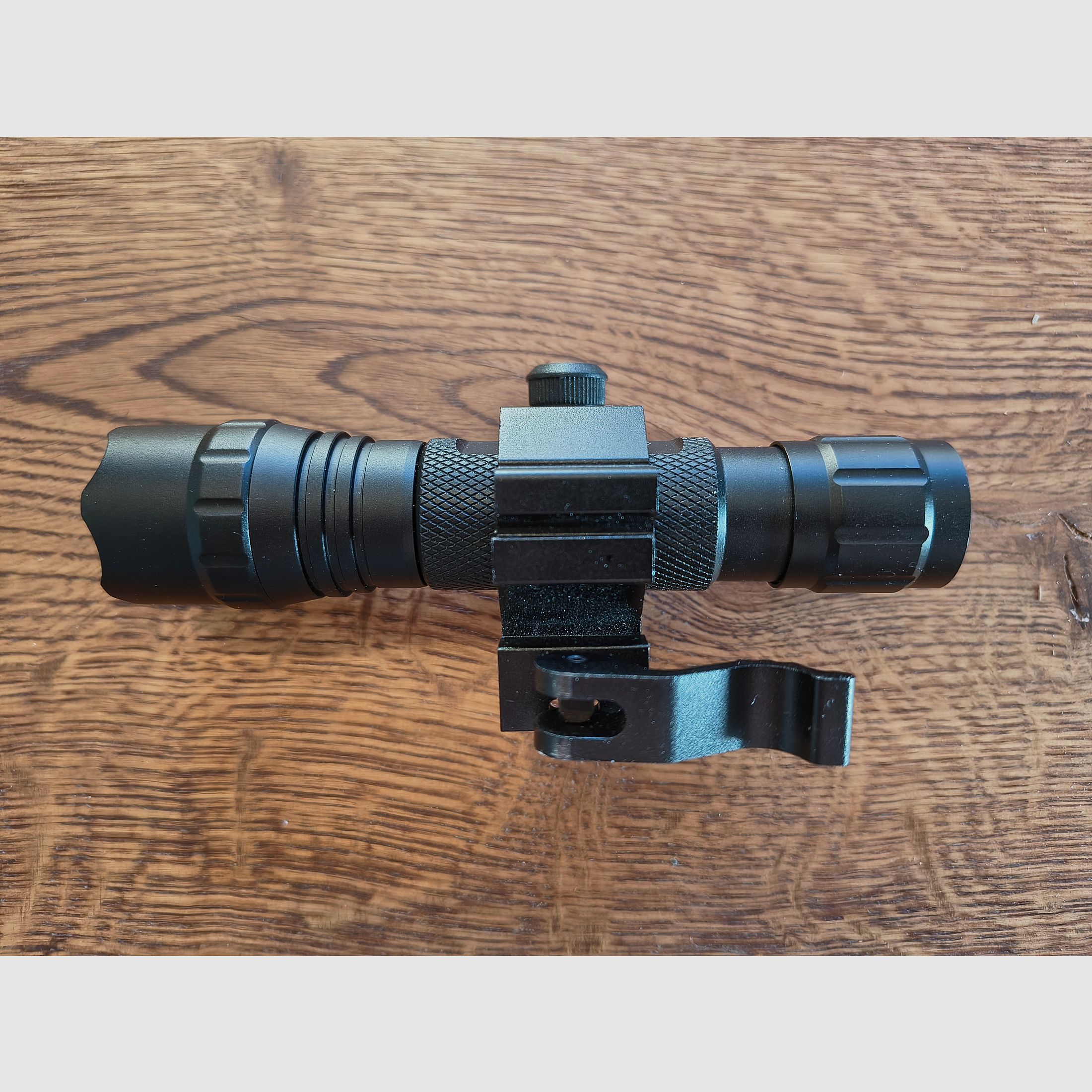 Sytong HT-770 (y compris adaptateur universel) + 850 nm projecteur infrarouge (y compris montage)