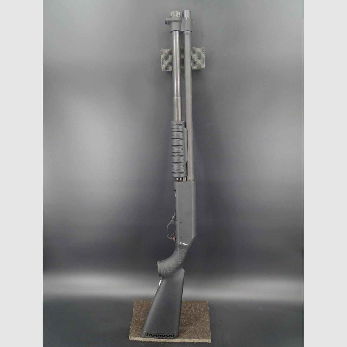 Wischo Repetierflinte Kaliber 12/76 Mag