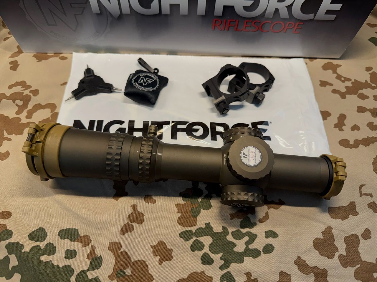 Nightforce ATACR 1-8x24 F1 FDE incluso montaggio anello Nightforce – Ottime condizioni