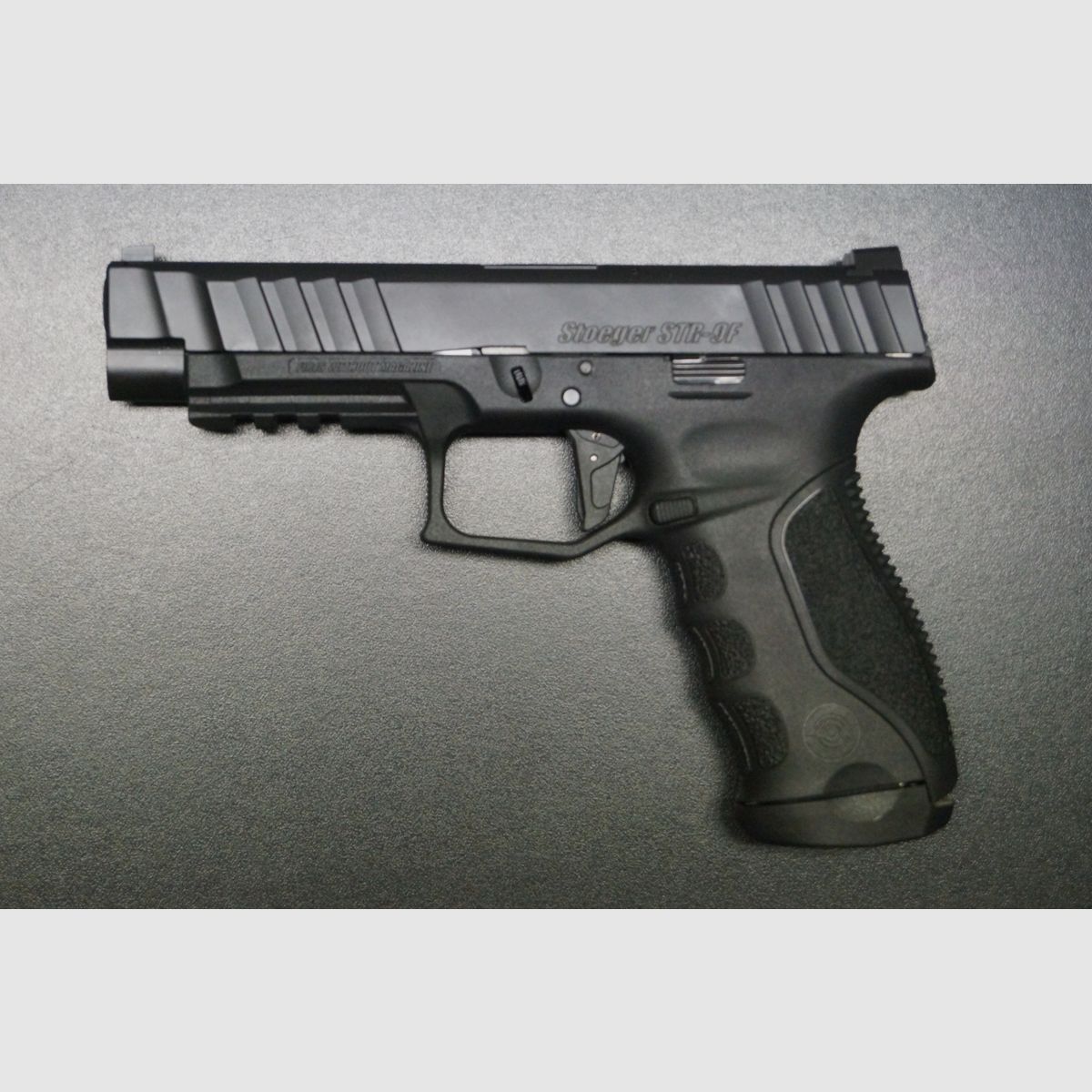 Stoeger STR-9F, afbeelding 5 van 5