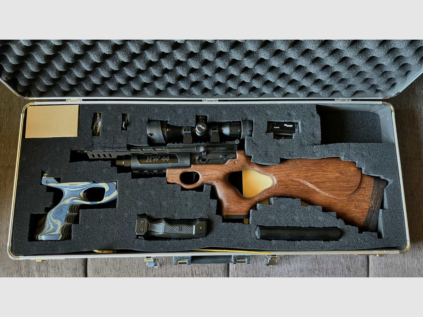 Weihrauch HW44 Pistole / Taktischer Pistolenkarabiener Komplettpaket HW 44