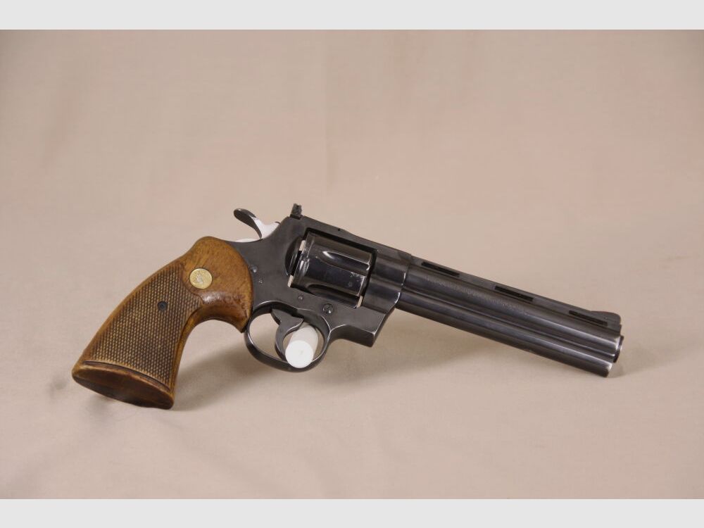 Colt	 Python  // Beschuss in 1966!!