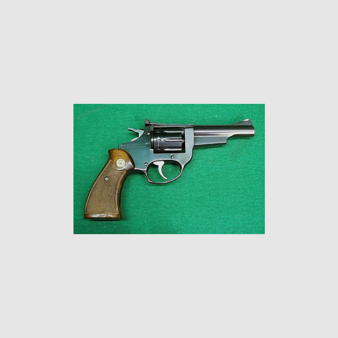 Astra Cadix Revolver