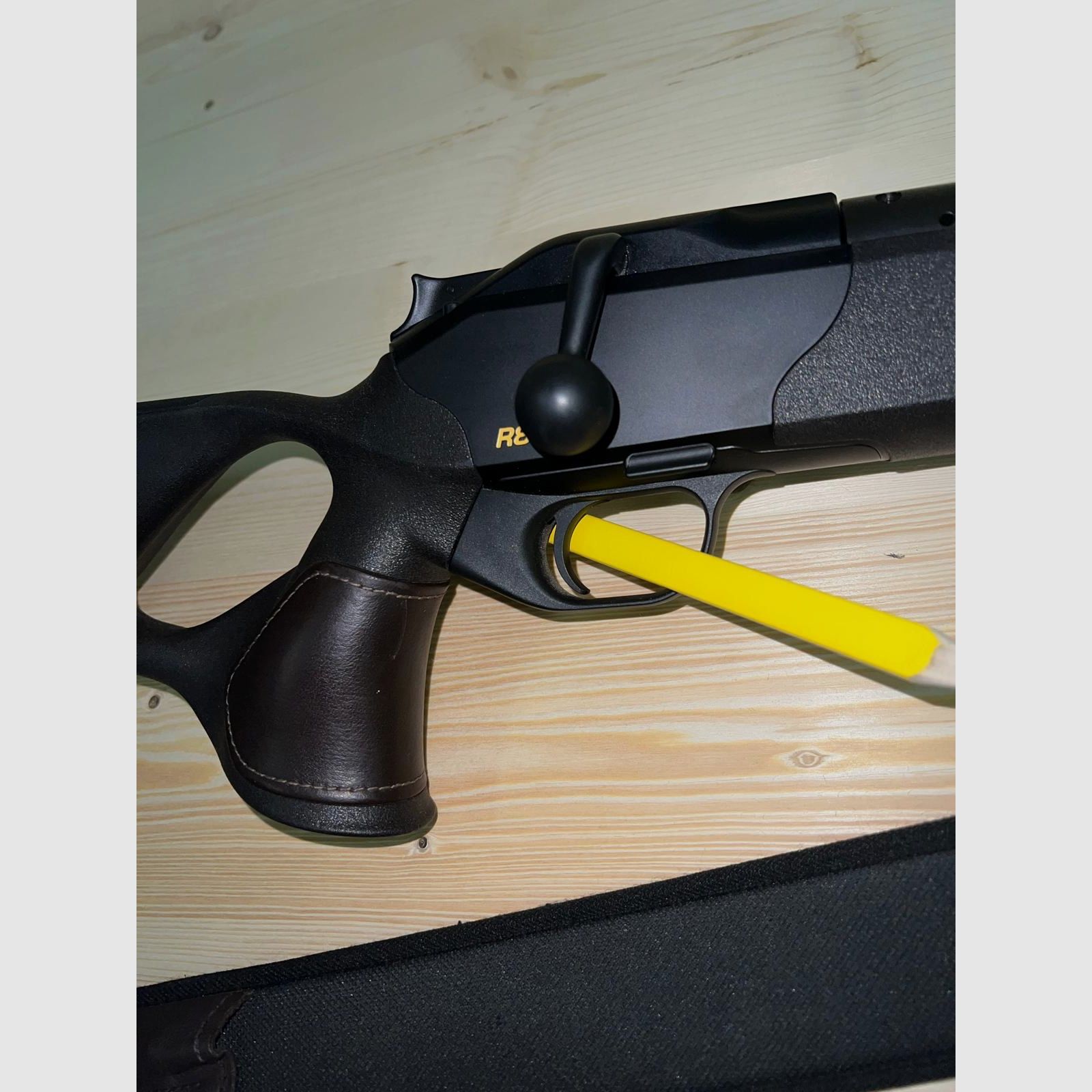 Blaser R8 Leather .3006 spring.
