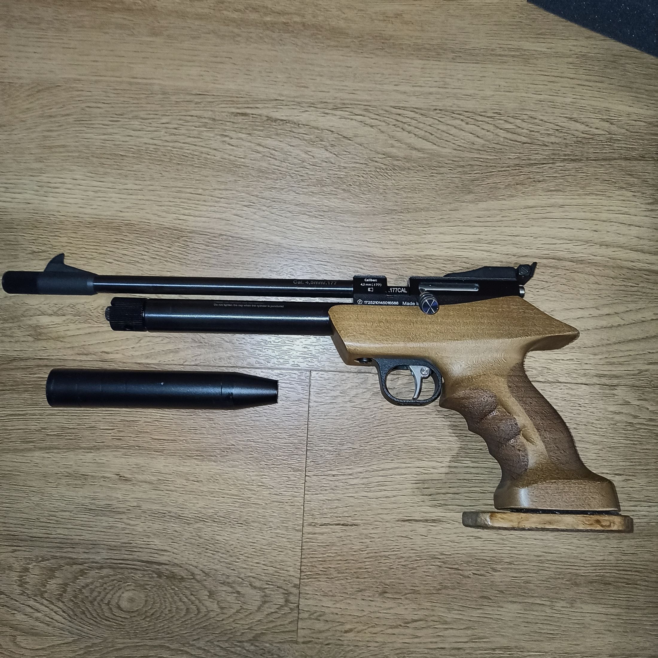 Diana Chaser Rifle Set 4.5mm with a lot of accessories.