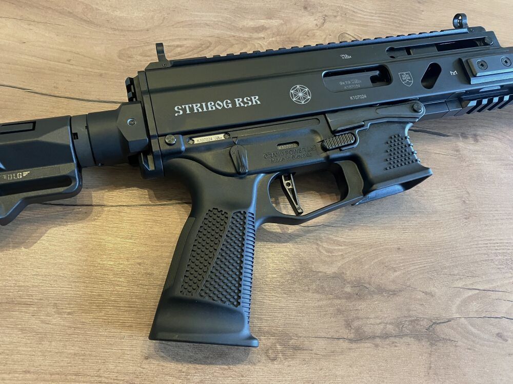 Grand Power Stribog RSR mit höhen- und seitenverstellbaren AR15 Schaft 9mmLuger
