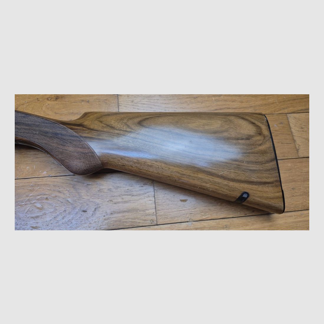 Wunderschöne Flinte Robust Modell Nr. 246 – Manufrance Saint-Étienne – Kal. 16/70 – Waffe um 1952/1954 (!) – 100% Jaspage und Gravuren – Spiegel-Lauf, quasi nie geschossen – Vollständige Originalverpackung (Garantie, Handbuch, Prüfungszertifikat) – Zustand nahe neuwertig für diese 72 Jahre! – Fast museales Stück – TBE+++, Bild 32 von 56