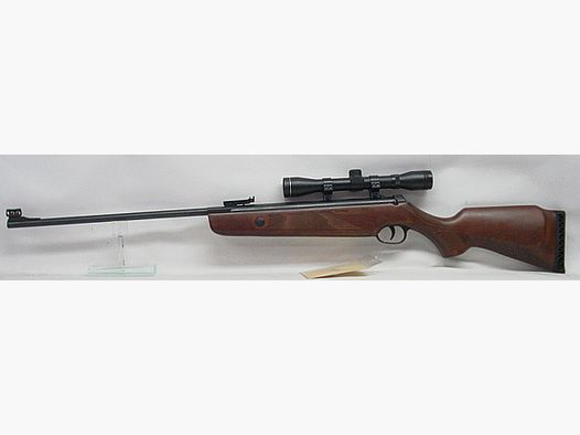 Hunter Force 600 Cal. 4,50 mm - incluso 4x32 ZF