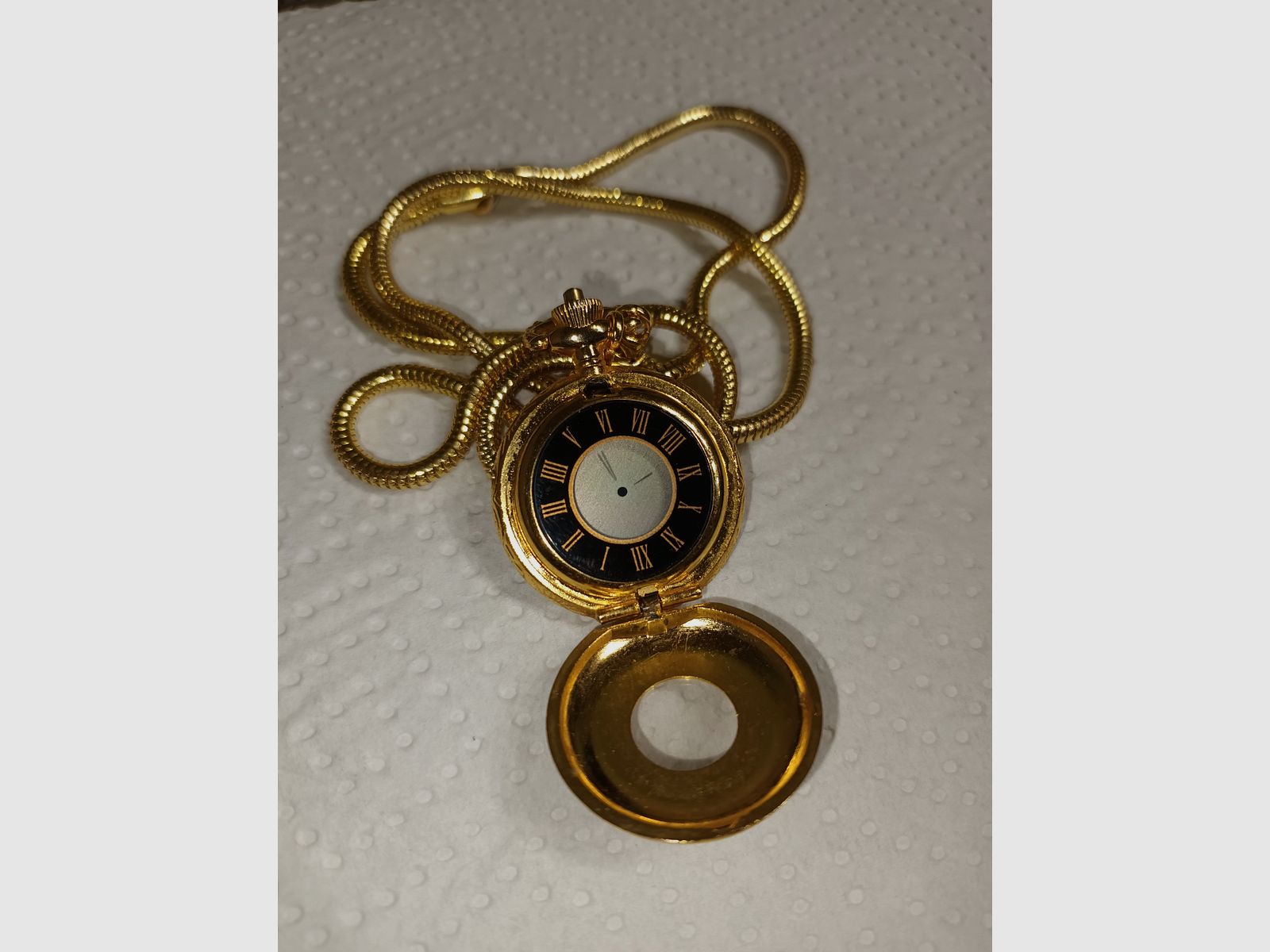 Ladies watch with necklace