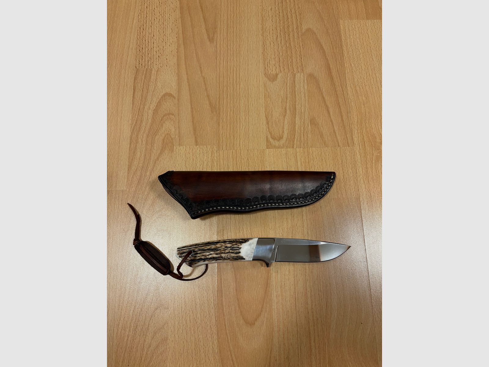 DNC couteau de chasse avec corne de cerf