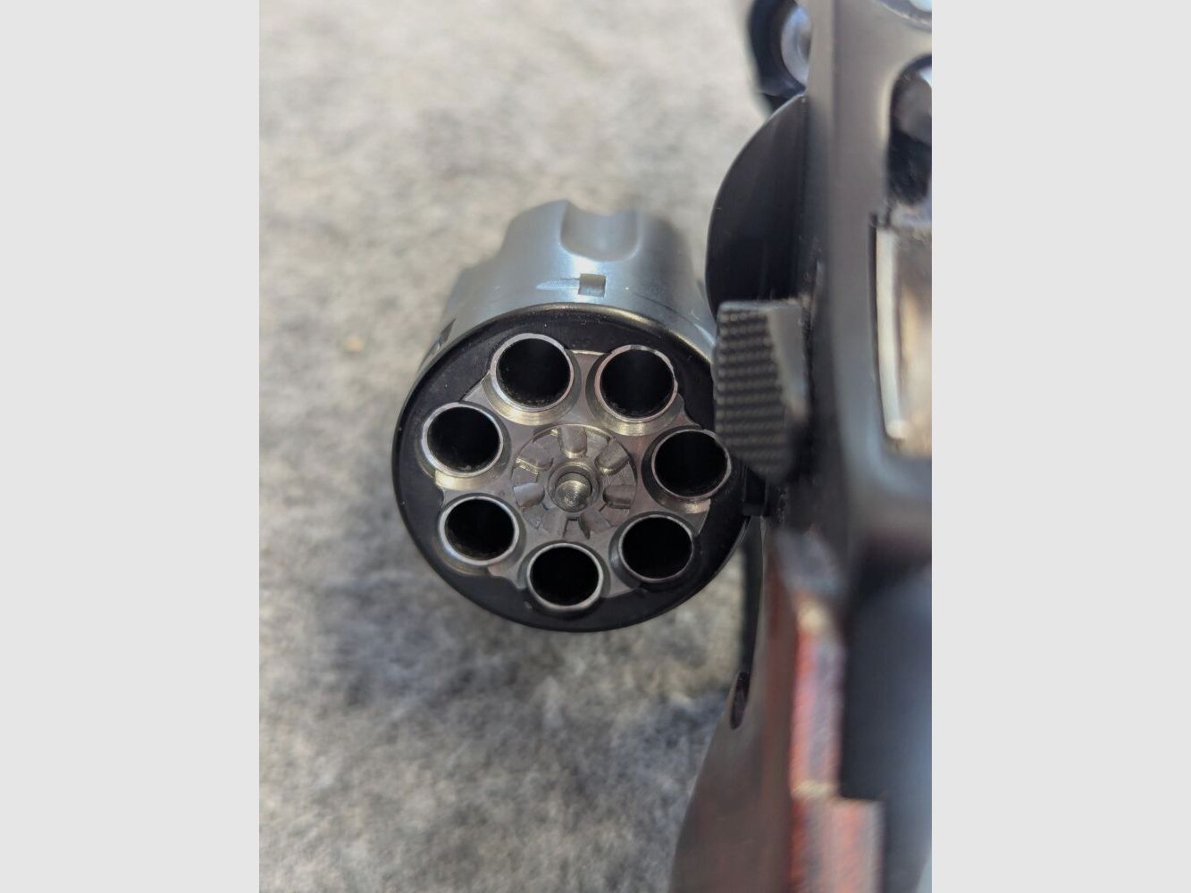 Smith & Wesson 351 PD AirLite
