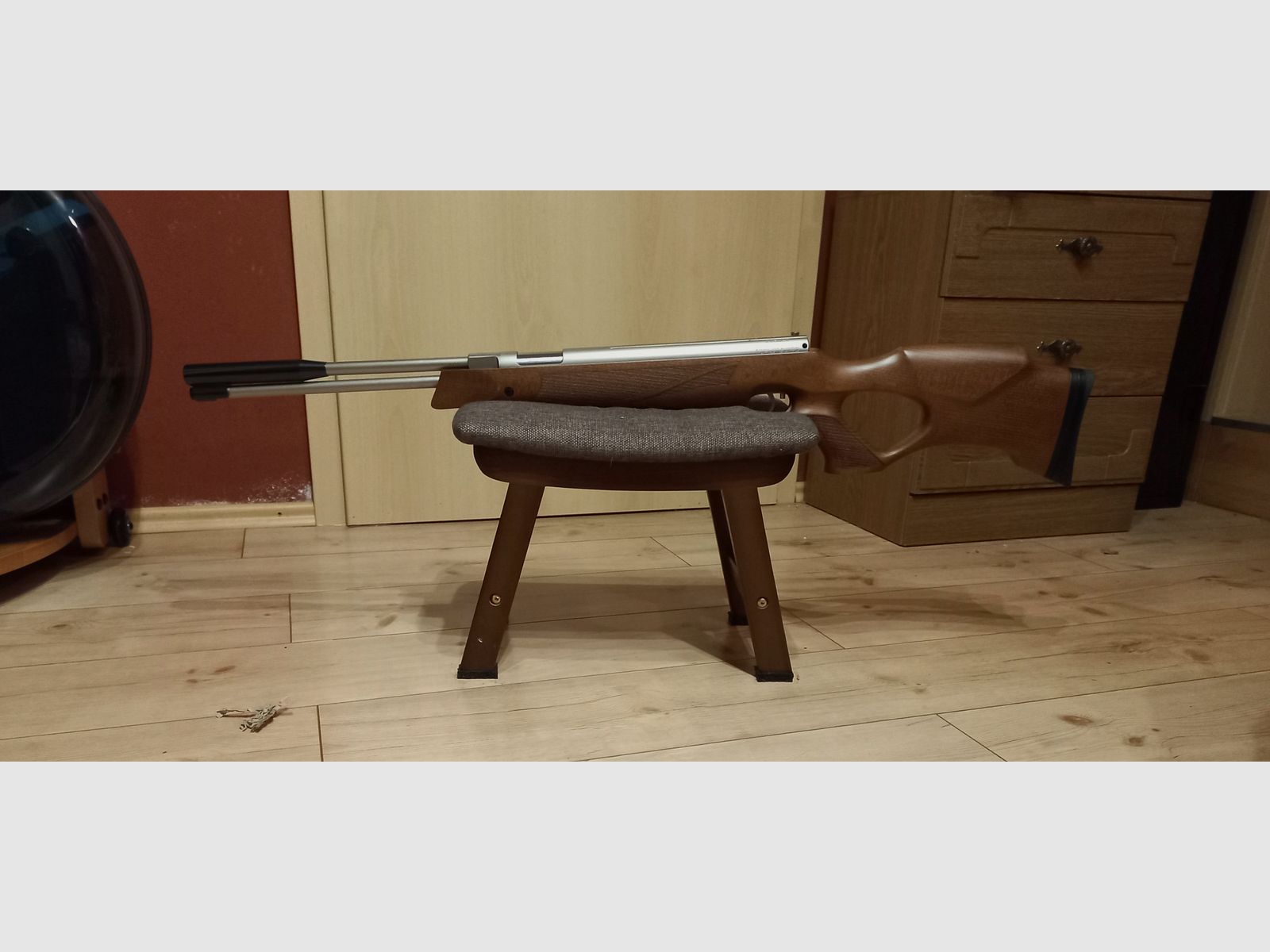 HW 97 KT Lochschaft roestvrij staal verchroomd 4,5 mm F teken