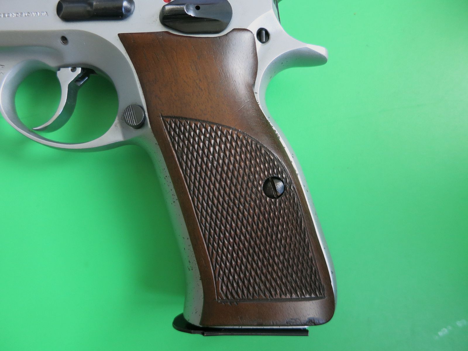 Brünner CZ75 DUO TONE o ČZ 75 (Česká zbrojovka), semiautomatica. Pistola auto caricatore calibro 9 × 19 mm       #28