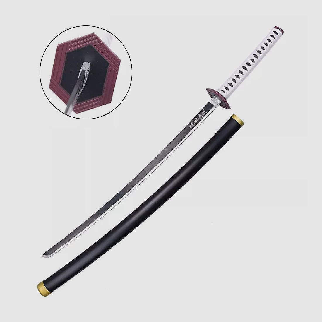 Katana Demon Slayer Giyu Tomioka, immagine 1 di 4