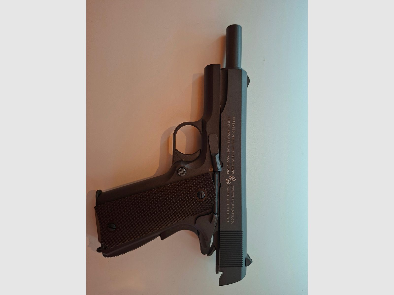 KWC Colt 1911 CO2 Blowback Parkerized 6mm