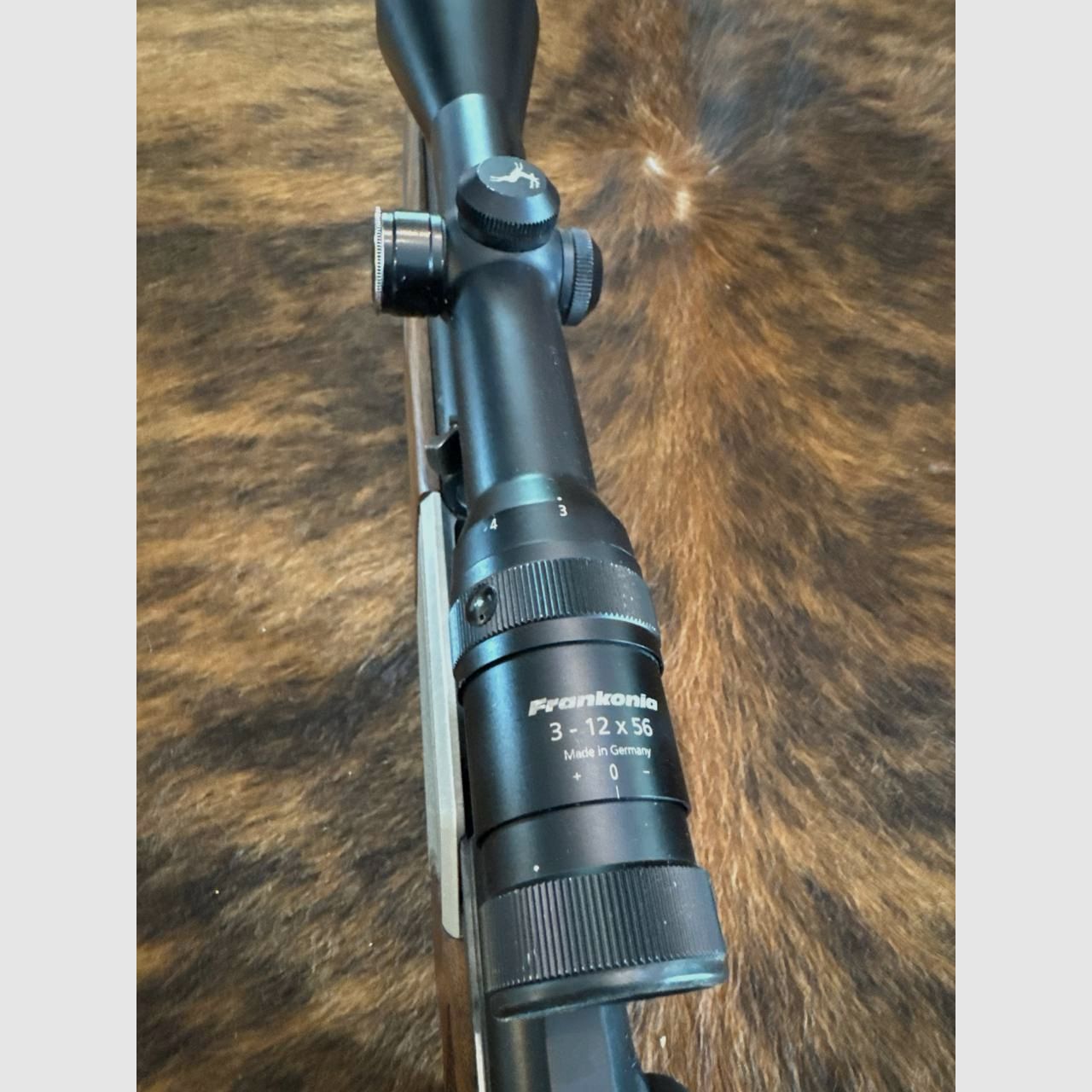 Blaser R93 Geradezugrepetierer Kaliber .30-06 mit Original Blaser Sattelmontage und Zieloptik Frankonia 3–12×56, Absehen 4