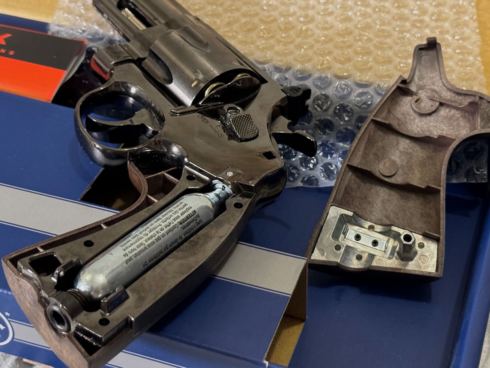 Smith & Wesson Model 29 6,5 Zoll Vollmetall CO2 Revolver 6mm BB Black-Chrome-Finish