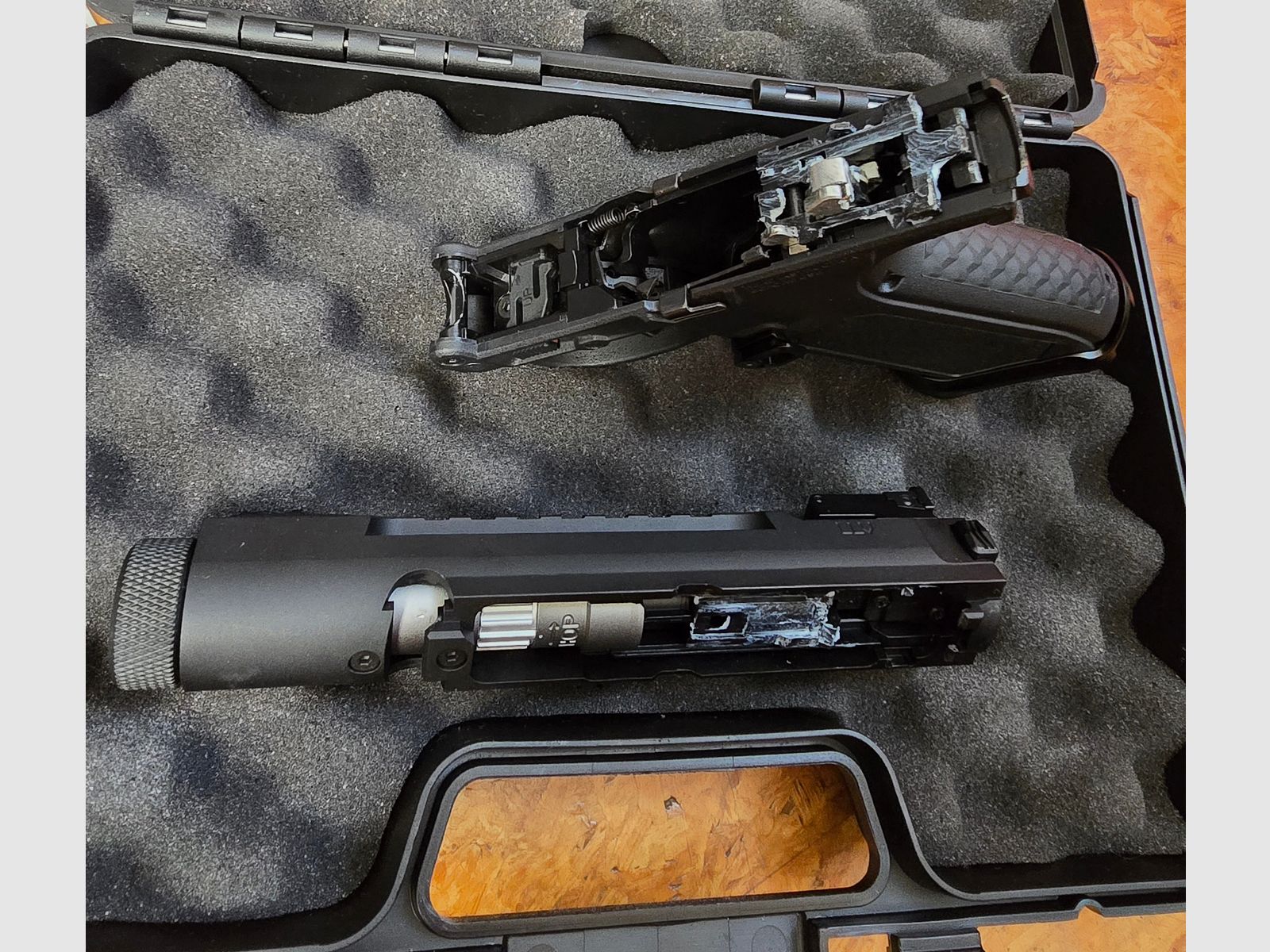 Pistolet Action Army AAP-01C Shinoby Assassin GBB 6mm BB 2xChargeur