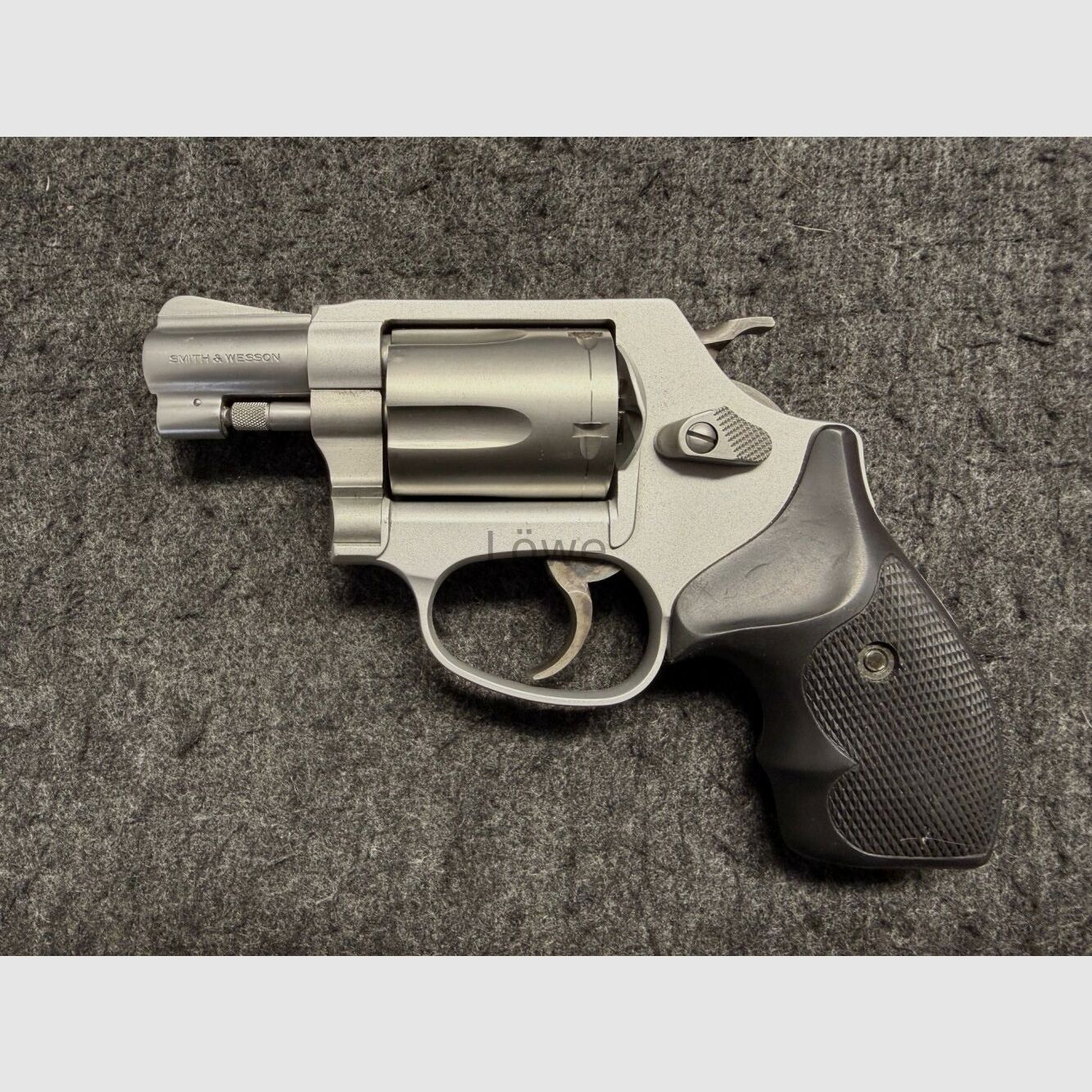 Smith and Wesson Airwight 637-1