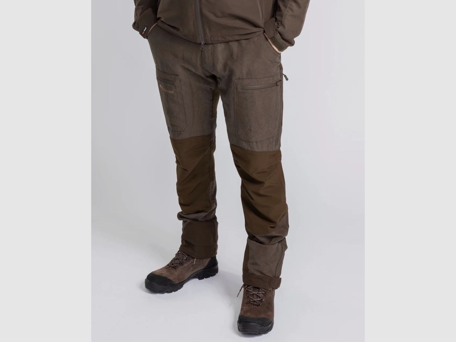 PINEWOOD Caribou Hunt Extreme Trousers Men Suede Brown/ Dark Olive