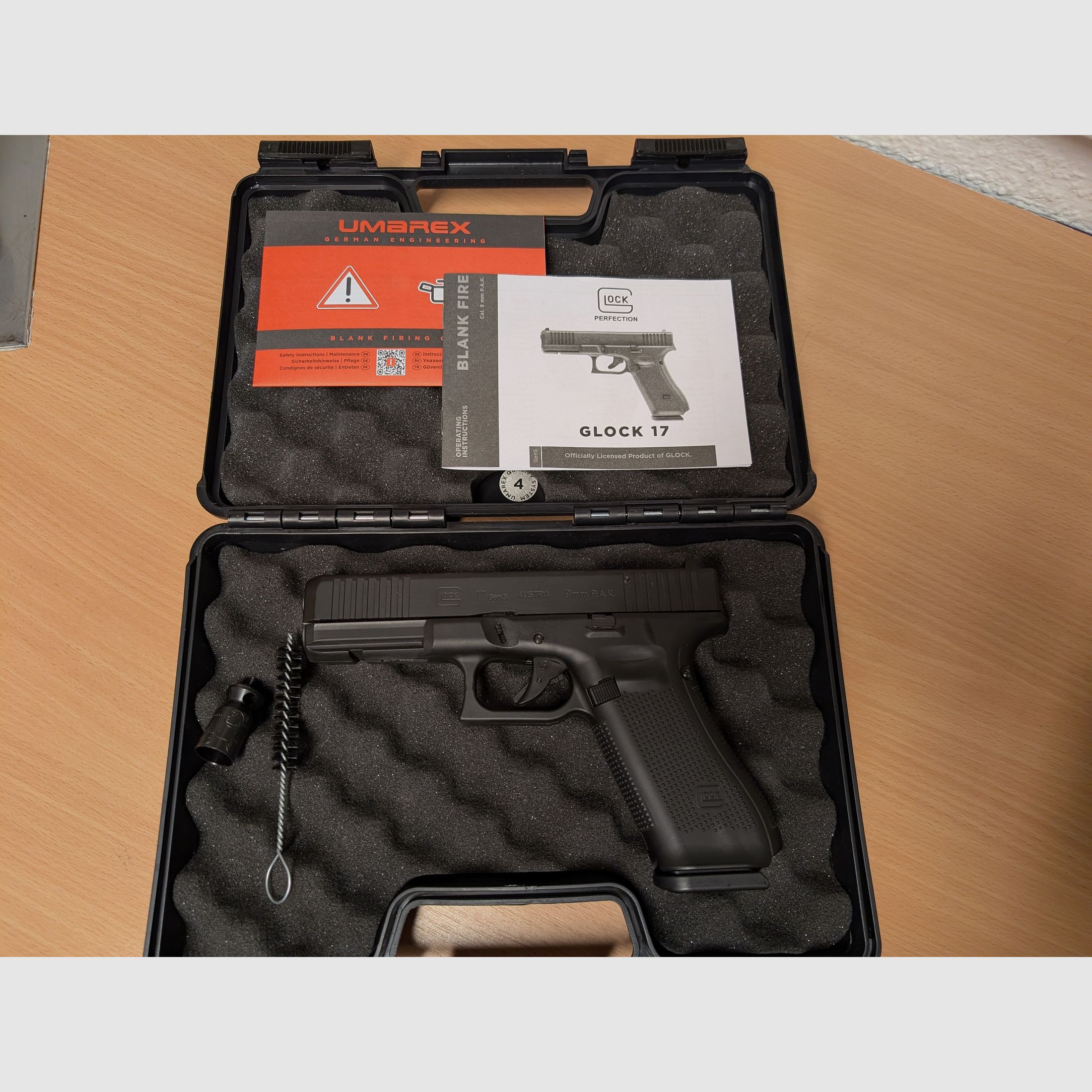 Glock 17 gen 5 Schreckschuss P.A.K / inkl. neues Glock Holster/inkl. Versand