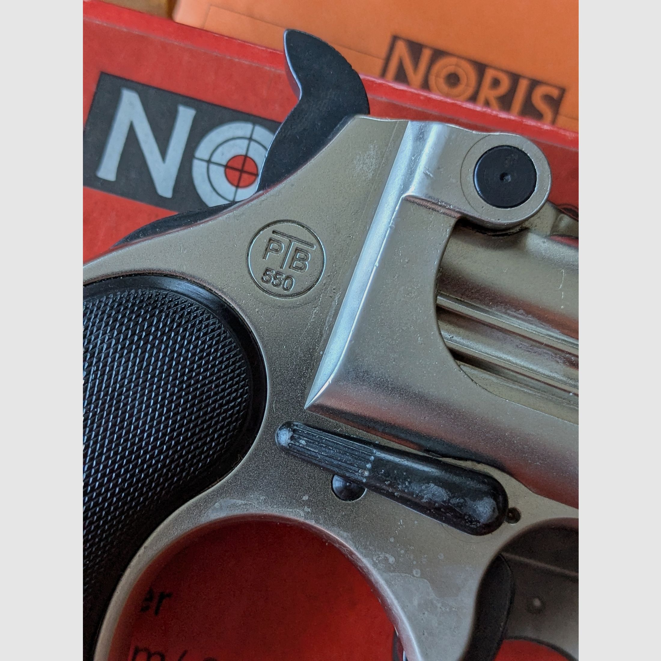 Noris Twinny Derringer Kal.9 mm Knall mit Zubehör, neuwertig