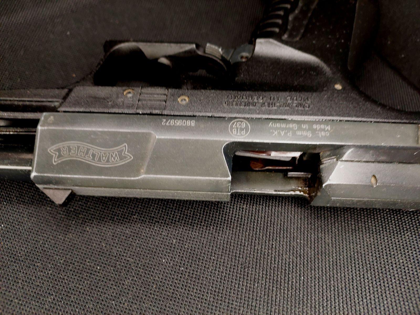 Walther P99 Schreckschuss Pistole 9mm P.A.K. (PTB 637) mit 2 Magazinen