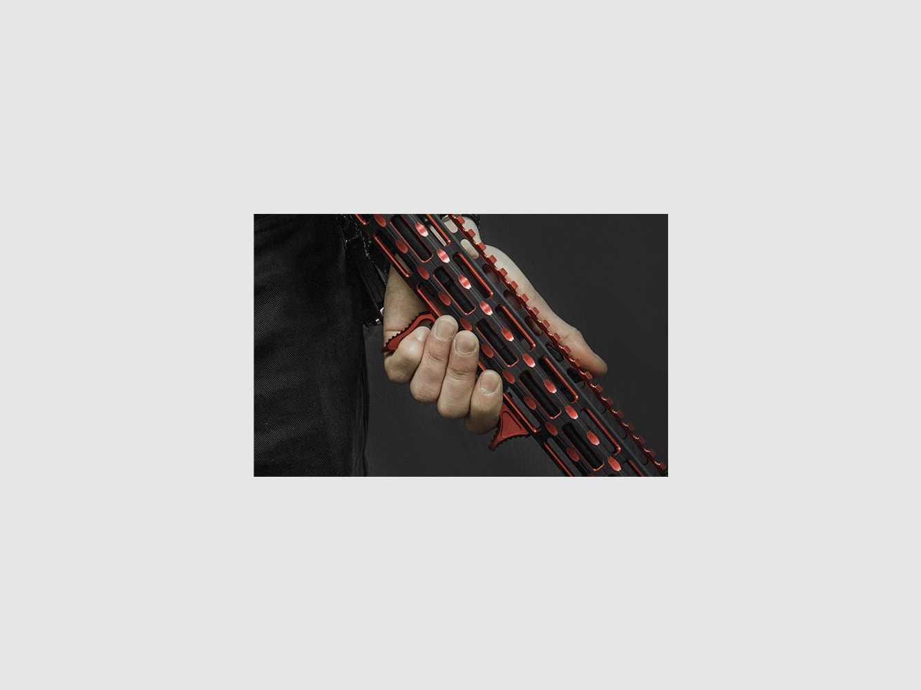 UTG® Ultra Slim impugnatura angolata, M-LOK®, Rosso Opaco