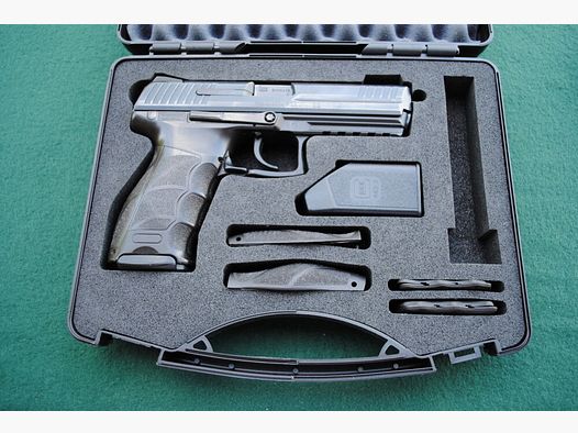 Heckler & Koch P 30L V1, police pistol, complete accessories including holster