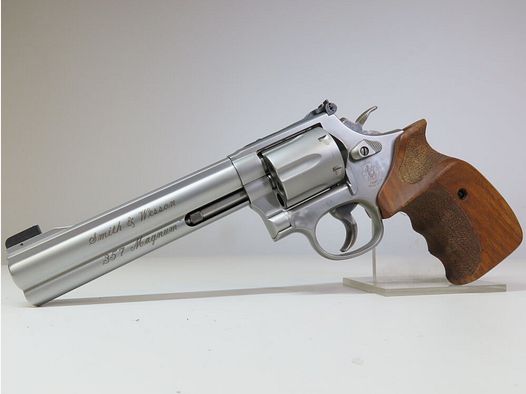 Smith & Wesson 686 Target Champion