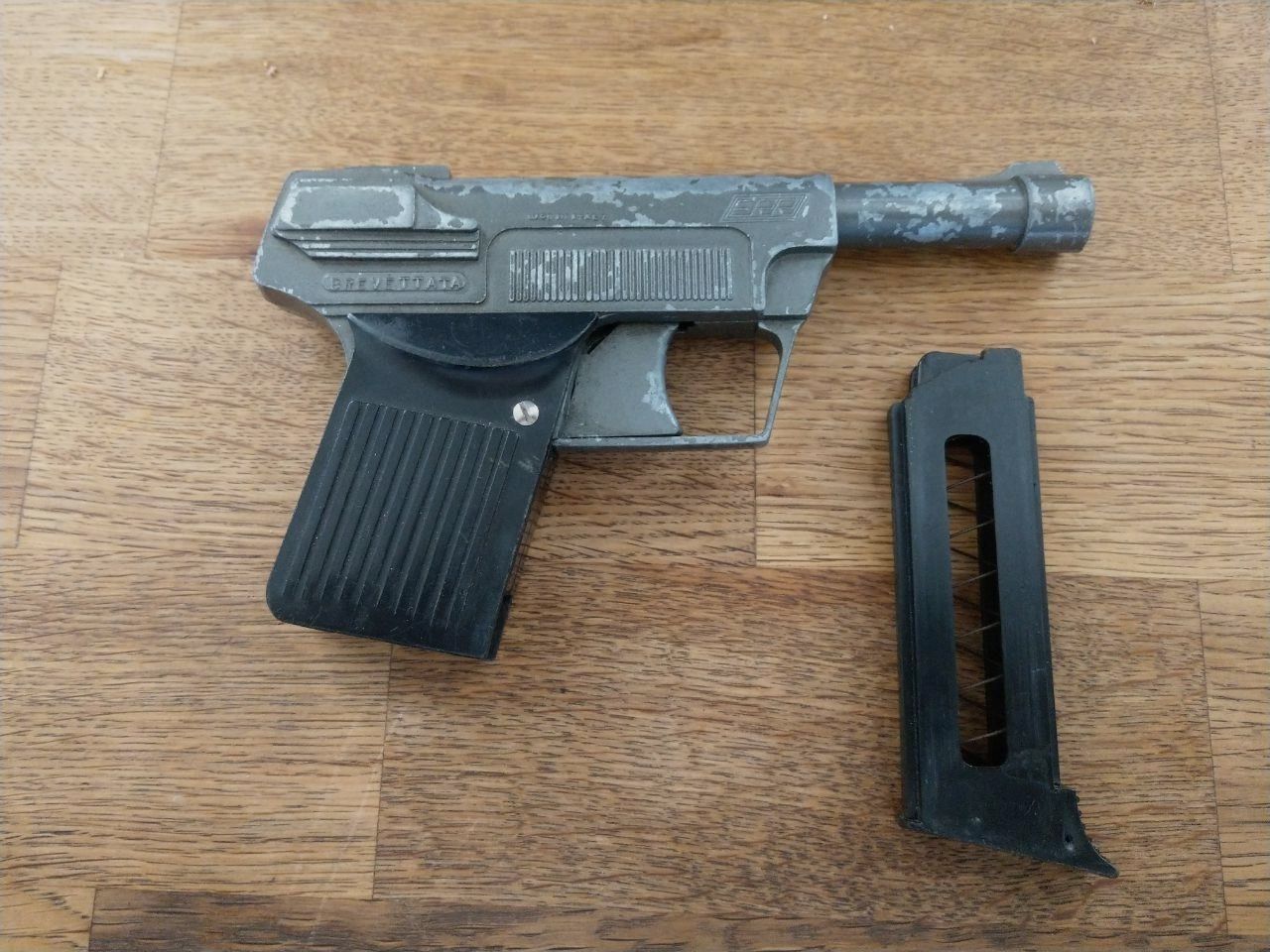 Pistolet ZETA 38 dla kolekcjonerów