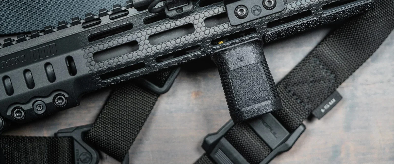 Magpul® M-LOK® SVG™ – Impugnatura Verticale Breve, immagine 1 di 2