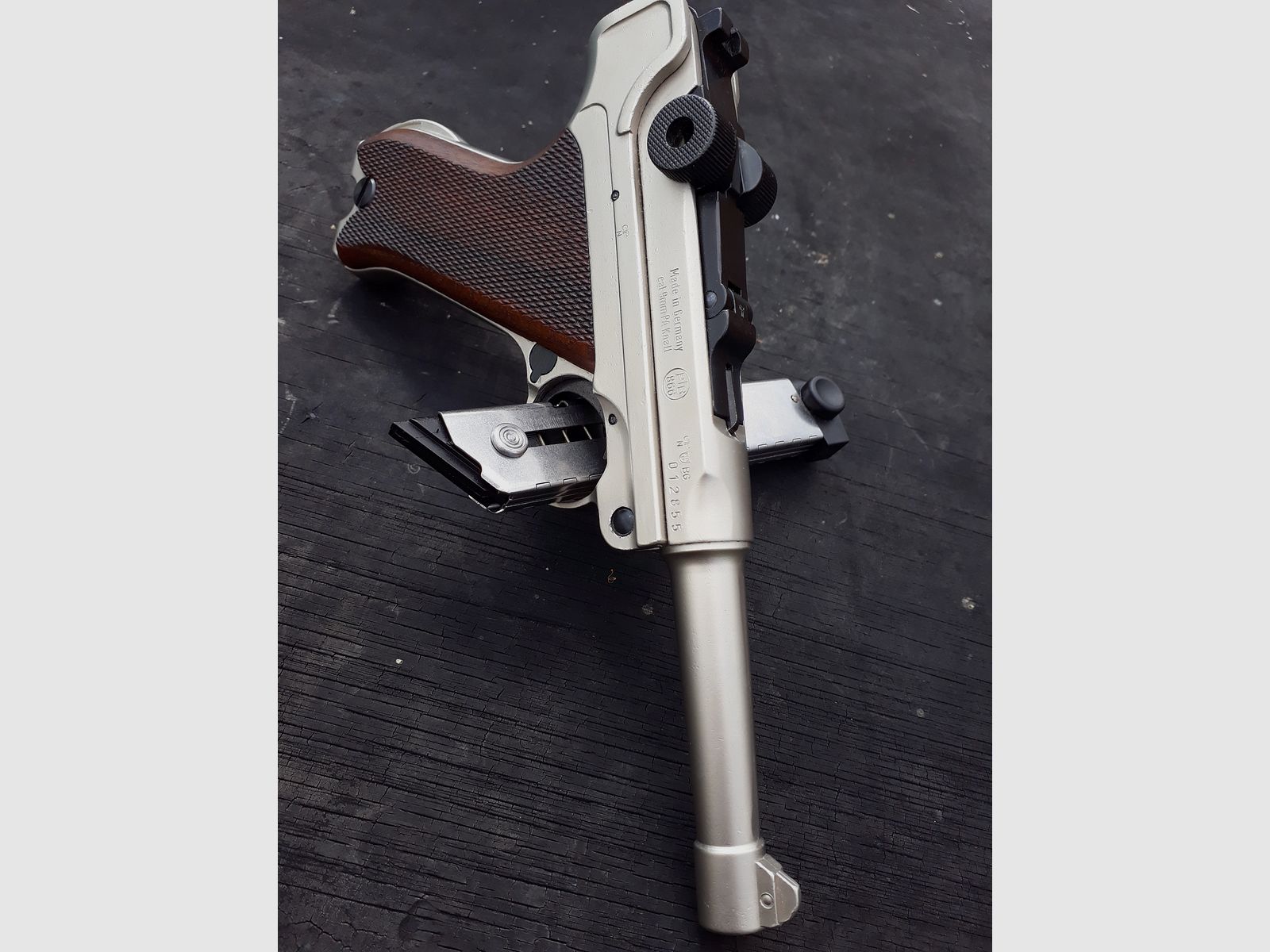 ME Modell P08 Parabellum Nickel, selten.