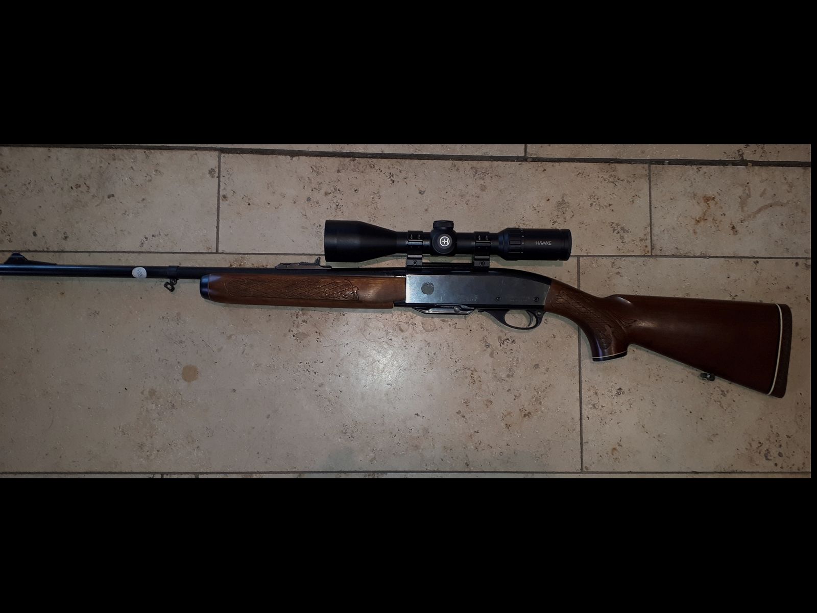 Self-loading rifle Remington Model 742.
