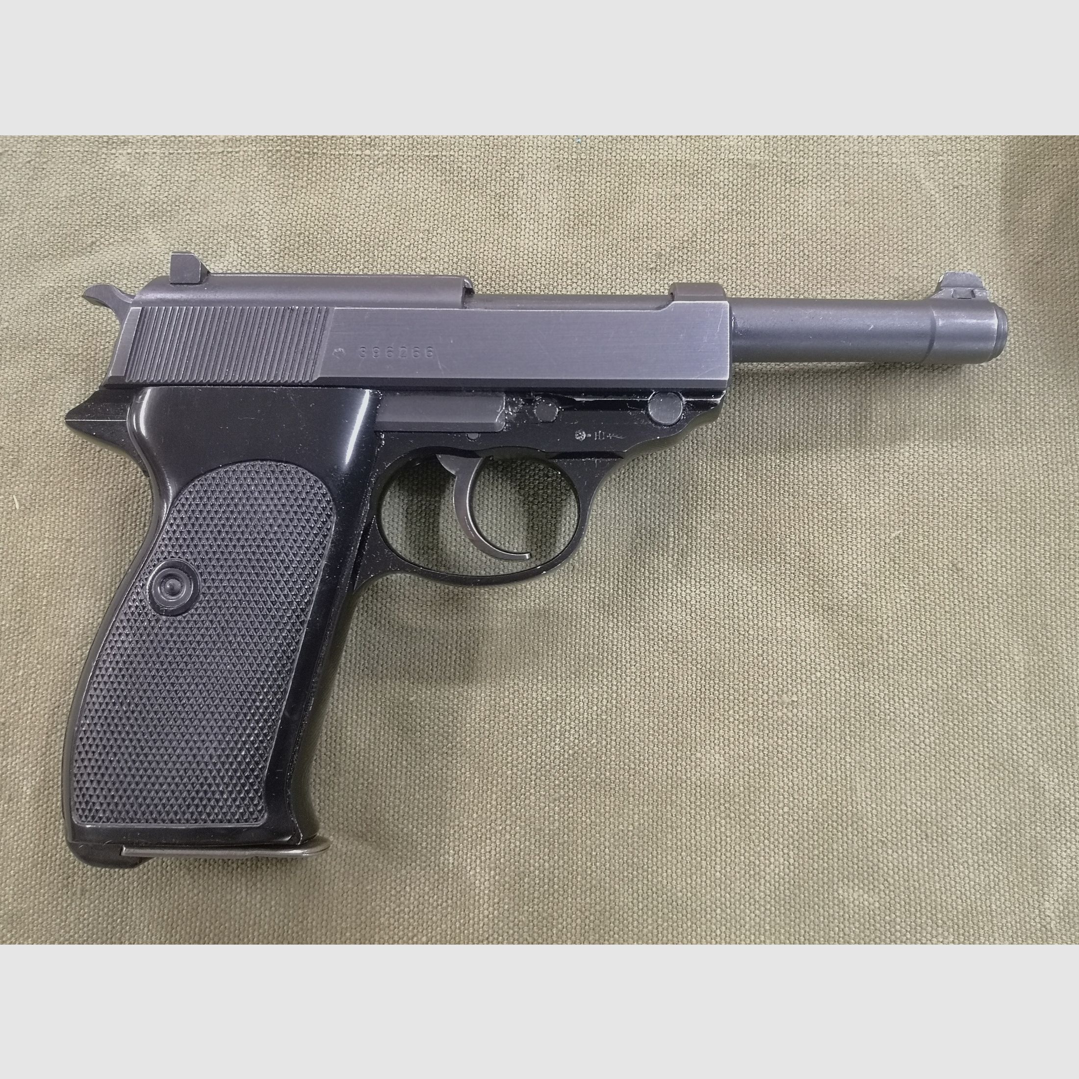 Walther P38 Pistolentasche und 4 Magazine