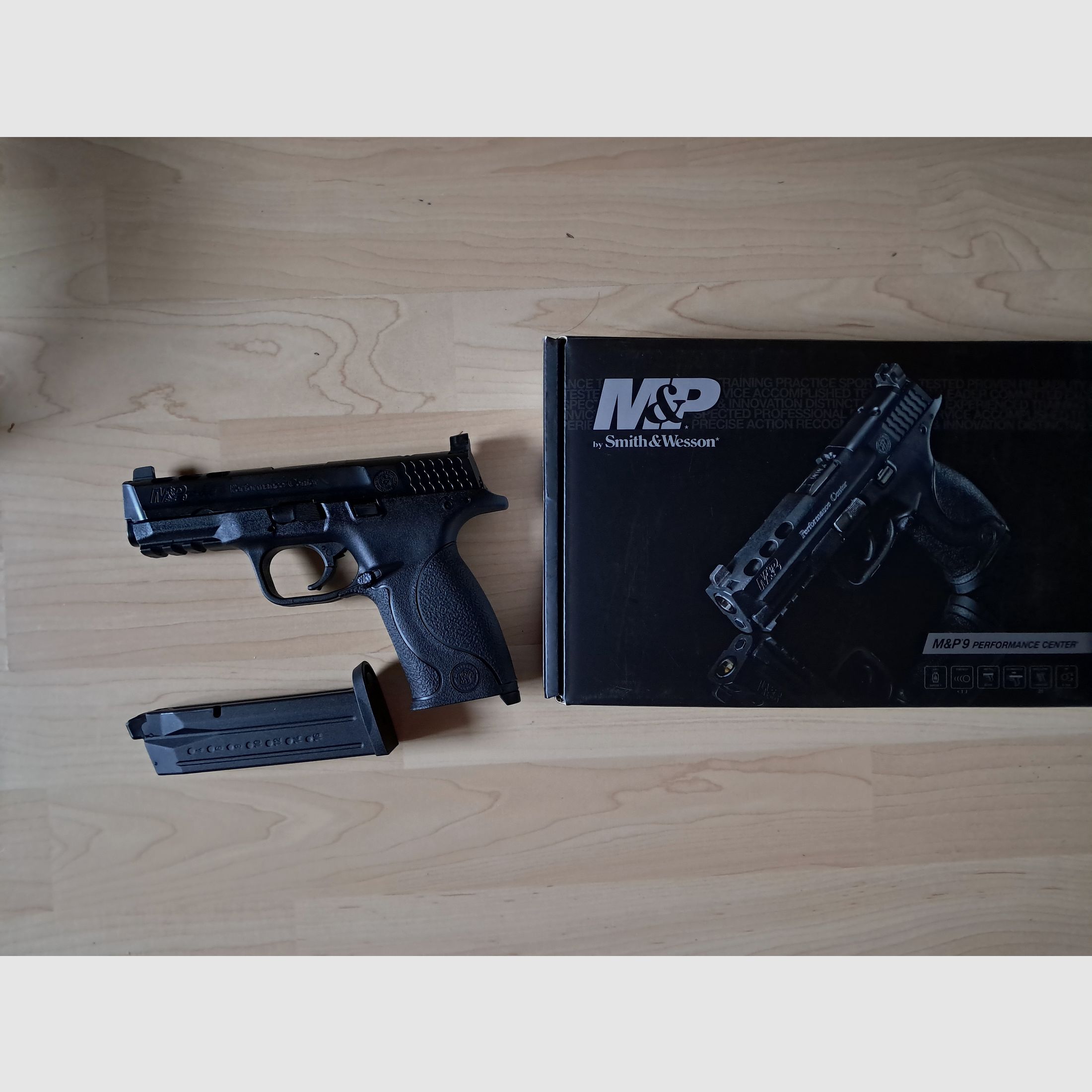 Smith & Wesson M&P9 Performance Center