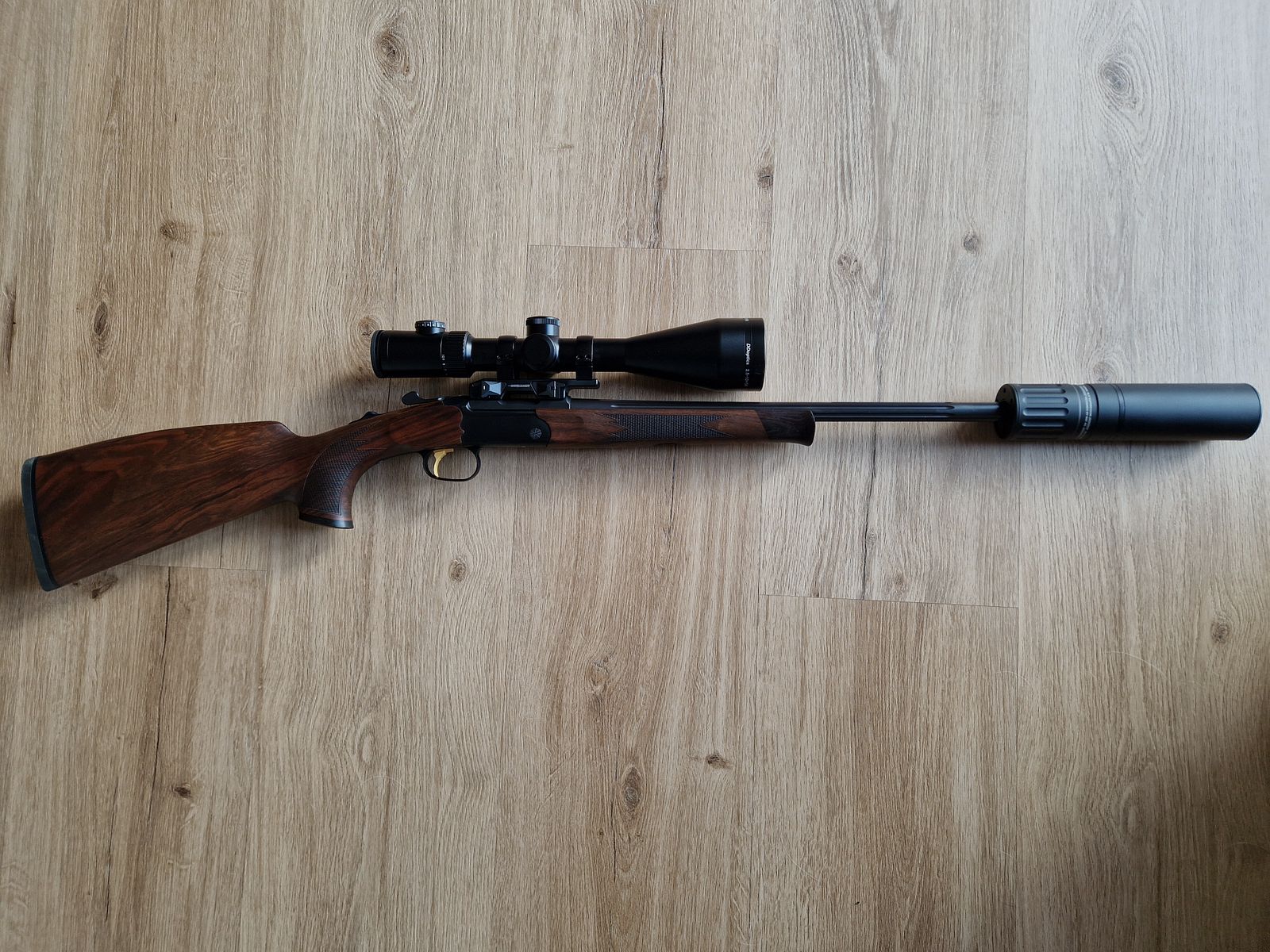 Offerta completa Merkel K5 Extreme calibro .308 Win (ottica inclusa montaggio, silenziatore, custodia per fucile e cinghia per fucile)