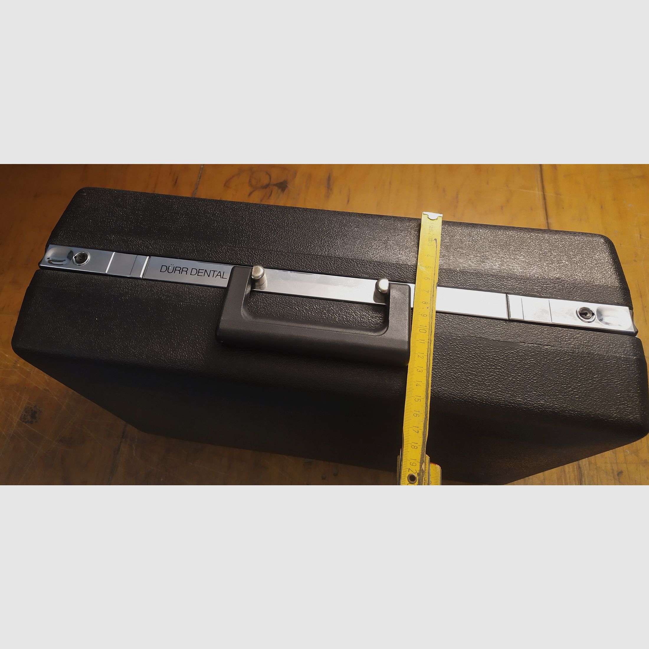 Various accessories & parts: 1911 stainless steel parts, Ruger scope mount, 4x20 scope, 4.5mm BB Glock, G3-Rem870-STR stocks, several gun cases